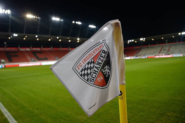 16 12 2019, xemx, Football 3 League, FC Ingolstadt TSV 1860 Munich emspor, v l corner flag Audi Sportpark Stadium with coat of arms DFL DFB REGULATIONS PROHIBIT ANY USE OF PHOTOGRAPHS as IMAGE SEQUENCES and or QUASI VIDEO Ingolstadt