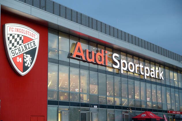 16 12 2019, xemx, Football 3 League, FC Ingolstadt TSV 1860 Munich emspor, v l Audi Sportpark Stadion DFL DFB REGULATIONS PROHIBIT ANY USE OF PHOTOGRAPHS as IMAGE SEQUENCES and or QUASI VIDEO Ingolstadt