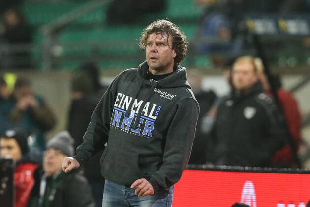 Coach Stefan Krämer 1 FC Magdeburg 3 League Football Season 2019 2020 Points Match Preussen Münster vs. 1 FC Magdeburg Preussenstadion in Münster Football,Germany,13 12 2019