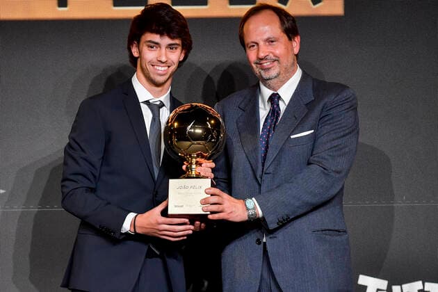 Sport Bilder des Tages Photo LaPresse - Marco Alpozzi December 14, 2019 Torino, Italy Soccer Golden Boy Awards 2019 - The Award as the best Under-21 in Europe by Tuttosport In the pic: Joao Felix Golden Boy 2019  Copyright: xMarcoxAlpozzi LaPressex