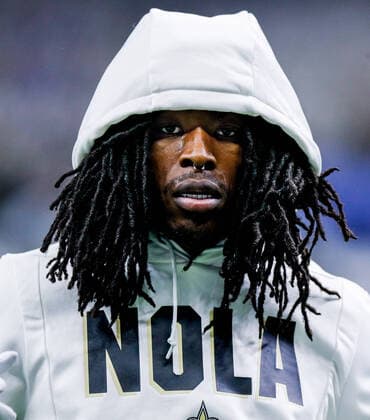 Bilder des Jahres 2019, Sport 12 Dezember Sport Themen der Woche KW51 Sport Bilder des Tages NEW ORLEANS, LA - DECEMBER 16: New Orleans Saints running back Alvin Kamara (41) warms up against Indianapolis Colts on December 16, 2019 at the Mercedes-Benz Superdome in New Orleans, LA. (Photo by Stephen Lew Icon Sportswire) NFL, American Football Herren, USA DEC 16 Colts at Saints Icon1912169532