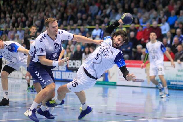 2 Bundesliga Handball VfL Luebeck Schwartau TSV Bayer Dormagen 20 12 2019, Hansehalle Luebeck, GER, 2 Bundesliga Handball VfL Luebeck Schwartau TSV Bayer Dormagen in the picture picture picture shows Patrick Hüter Hueter TSV Bayer Dormagen wins against Fynn Ranke VfL Luebeck Schwartau nordphotox xTauchnitz nph00059