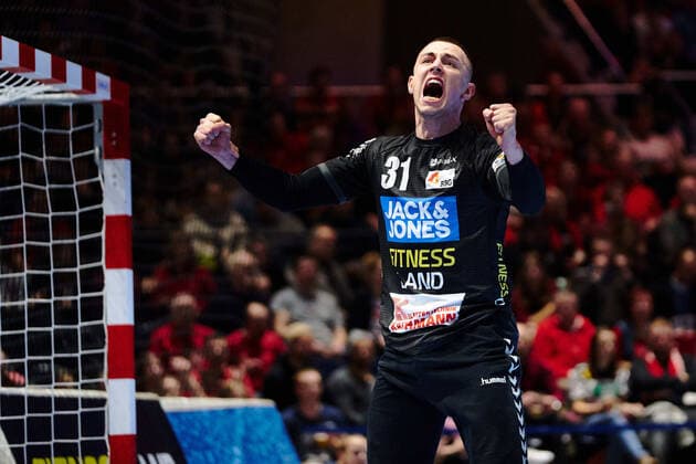 Marek Stefanic Nr 31 MTV Braunschweig cheers record game MTV Braunschweig MTV Vorsfelde record game MTV Braunschweig MTV Vorsfelde, Handball, Oberliga, Season 2019 2020, 20 12 2019 Braunschweig Copyright: xDanielxReinelt xEibner-Pressefotox EP_drt