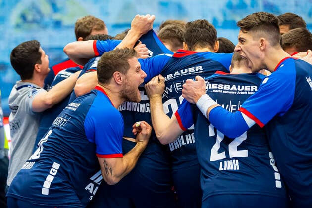 Bietigheim, Germany 21 December 2019 Handball 2 BL 19 20 SG BBM Bietigheim vs TV Hüttenberg Michael Kraus SG BBM Bietigheim , Nikola Vlahovic Bietigheim Bietigheim Egetrans Arena Baden Württemberg Germany