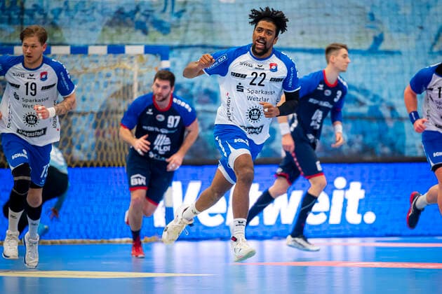 Bietigheim, Germany 21 December 2019 Handball 2 BL 19 20 SG BBM Bietigheim vs. TV Hüttenberg Dieudinne Mubenzem Huettenberg Joy Emotion Bietigheim Egetrans Arena Baden Württemberg Germany