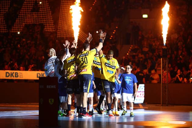 the lions run in, Rhein Neckar Loewen vs SG Flensburg Handewitt, LIQUI MOLY Handball Bundesliga, 21 12 2019 Photo Eibner Rhein Neckar Loewen vs SG Flensburg Handewitt, LIQUI MOLY Handball Bundesliga, 21 12 2019 Mannheim Copyright: xNeisx Eibner-Pressefotox EP_ans