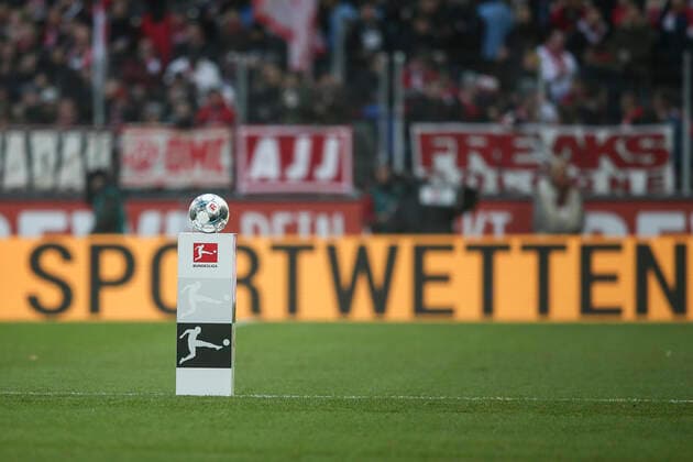 1 Soccer Bundesliga 1 FC Koeln SV Werder Bremen, 21 12 2019 The Football of the Game before a Sports Betting Event lettering 1 FC Koeln vs SV Werder Bremen on 21 12 2019 at the RheinEnergieStadion in Cologne North Rhine-Westphalia DFL REGULATIONS PROHIBIT ANY USE OF PHOTOGRAPHS AS IMAGE SEQUENCES AND OR QUASI VIDEO Copyright: xBEAUTIFULxSPORTS AxelxKohringx