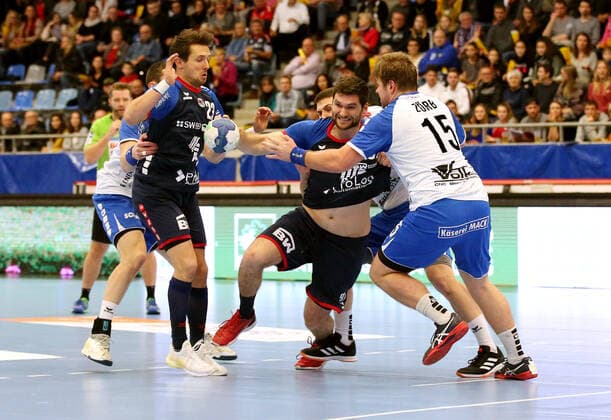 21 12 2019, Germany, Bietigheim, Handball 2 Bundesliga Men Season 2019 2020 SG BBM Bietigheim vs TV 05 07 Hüttenberg vs. l Jan Asmuth BBM , Dominik Claus BBM , Moritz Zörb TVH