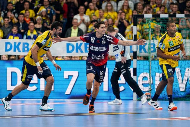 Goalscorer Marius Steinhauser Flensburg, 19 , cheers for a goal, cheers, goal celebration, goal scorer, celebrate the goal, goal, celebration, cheers for the goal, optimistic, game scene, highlight, single picture, action, action, 21 12 2019, Mannheim Germany , Handball, Bundesliga, Rhein Neckar Löwen SG Flensburg Handewitt xozx