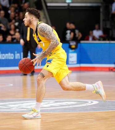 Basketball , BBL easyCredit Basketball Bundesliga , MHP Riesen Ludwigsburg vs Medi Bayreuth , Konstantin Konga Riesen