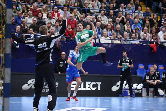 v l Peter Johannesson TBV Lemgo Lippe 25 , Bjarki Mar Elisson TBV Lemgo Lippe 4 , Lucas Krzikalla SC DHfK Leipzig 8 GER, Handball, 1 Bundesliga, TBV Lemgo Lippe against SC DHfK Leipzig, 21 12 2019 Lemgo Copyright: xStrohdiekx Eibner-Pressefotox EP_jsk