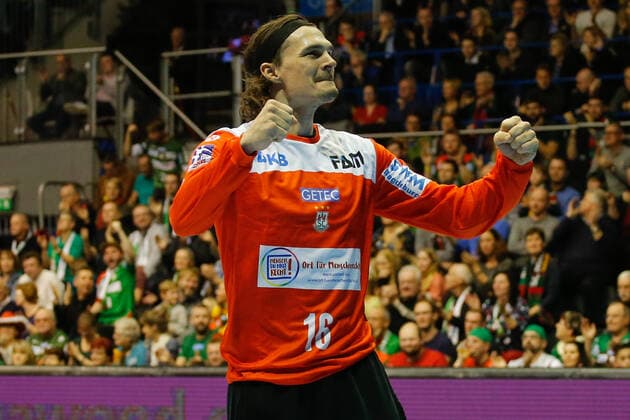 22 12 2019, xtgx, handball Liqui Moly HBL, SC Magdeburg MT Melsungen emspor, v l Jannick Green Krejberg Magdeburg, 16 Cheering for ball held, defended, held, goalkeeper GETEC Arena