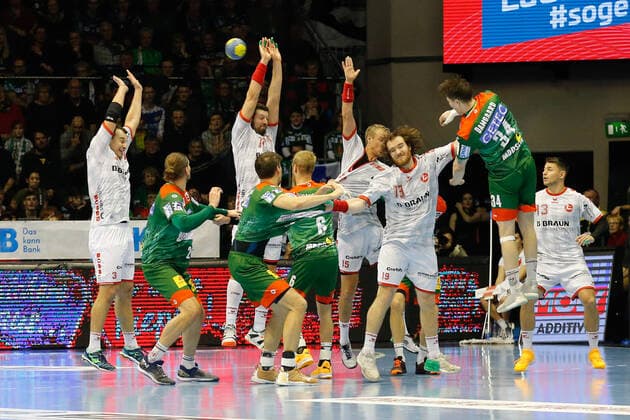 22 12 2019, xgox, Handball Liqui Moly HBL, SC Magdeburg MT Melsungen emspor, v l Michael Damgaard Magdeburg, 34 throws goal, scores the goal, scores the goal GETEC Arena