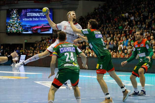 22 12 2019, xgox, Handball Liqui Moly HBL, SC Magdeburg MT Melsungen emspor, v l Hannes Bransche Magdeburg, 5 throws goal, scorers, scored goal, scores the goal GETEC Arena