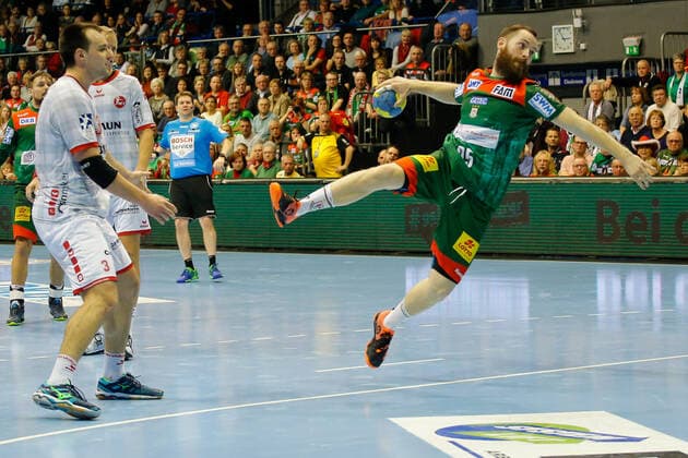 22 12 2019, xgox, Handball Liqui Moly HBL, SC Magdeburg MT Melsungen emspor, v l Moritz Preuss Magdeburg, 95 shoots goal, scorer, scored goal, scores the goal GETEC Arena