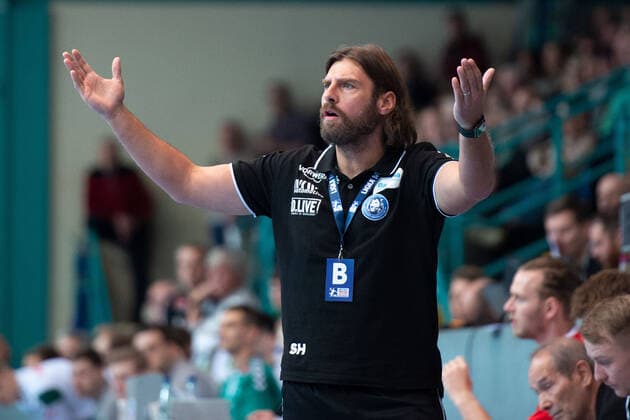 Minden, Germany 22 12 2019 1 Handball Bundesliga 2019 2020 GWD Minden vs Bergischer HC Sebastian Hinze Coach Bergischer HC Minden North Rhine-Westphalia Germany Kampa Halle