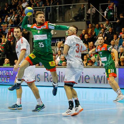 22 12 2019, xgox, Handball Liqui Moly HBL, SC Magdeburg MT Melsungen emspor, v l Marko Bezjak Magdeburg, 25 throws goal, scorers, scored goal, goal, scores the goal GETEC Arena