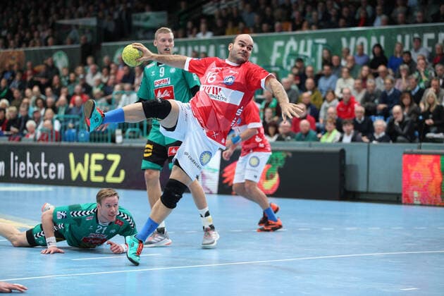 v l Magnus Gullerud TSV GWD Minden 21 , Christoffer Rambo TSV GWD Minden 9 , Rafael Baena Gonzalez Bergischer HC 16 GER, Handball, 1 Bundesliga, TSV GWD Minden against Bergischer HC, 22 12 2019 Minden Copyright: xStrohdiekx Eibner-Pressefotox EP_jsk
