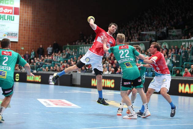 v l Csaba Szuecs Bergischer HC 20 , Marian Michalczik TSV GWD Minden 22 , Magnus Gullerud TSV GWD Minden 21 , Max Darj Bergischer HC 5 GER, Handball, 1 Bundesliga, TSV GWD Minden vs. Bergischer HC, 22 12 2019 Minden Copyright: xStrohdiekx Eibner-Pressefotox EP_jsk