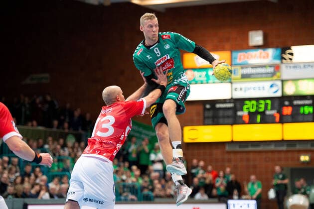 Minden, Germany 22 12 2019 1 Handball Bundesliga 2019 2020 GWD Minden vs Bergischer HC L R Kristian Nippes Bergischer HC , Christoffer Rambo Minden Minden Minden North Rhine-Westphalia Germany Kampa Halle