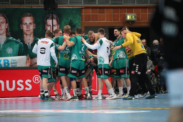 Victory celebration at TSV GWD Minden GER, Handball, 1 Bundesliga, TSV GWD Minden against Bergischer HC, 22 12 2019 Minden Copyright: xStrohdiekx Eibner-Pressefotox EP_jsk