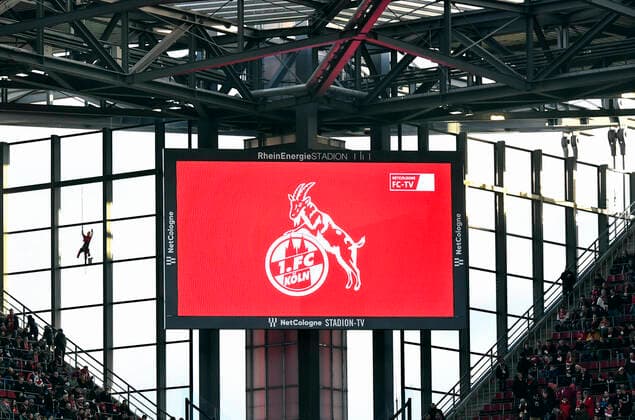 Football, Bundesliga, Germany, men, season 2019 2020, 17 matchday, Rhein Energie Stadion Köln, 1 FC Köln white SV Werder Bremen green 1 0 Club Logo of FC Köln with billy goat Hennes on the scoreboard under the stadium roof Feature, symbol, symbol image, single image DFB DFL REGULATIONS PROHIBIT ANY USE OF PHOTOGRAPHS AS IMAGE SEQUENCES AND OR QUASI VIDEO