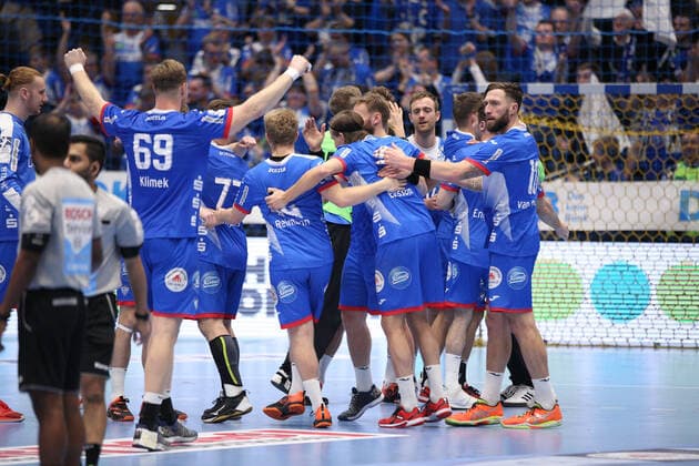 Victory celebration at TBV Lemgo Lippe GER, Handball, 1 Bundesliga, TBV Lemgo Lippe against HC Erlangen, 26 12 2019 Lemgo Copyright: xStrohdiekx Eibner-Pressefotox EP_jsk