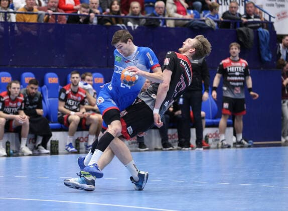 v l Lukas Zerbe TBV Lemgo Lippe 24 , Antonio Metzner HC Erlangen 27 GER, Handball, 1 Bundesliga, TBV Lemgo Lippe against HC Erlangen, 26 12 2019 Lemgo Copyright: xStrohdiekx Eibner-Pressefotox EP_jsk