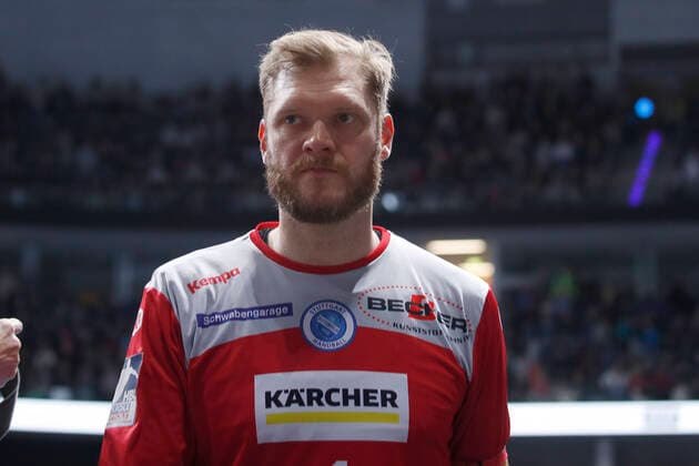 26 12 2019, TUI Arena, Hanover, league match, 1 Bundesliga, TSV Hanover Burgdorf vs TVB Stuttgart, pictured here Johannes Bitter 1, Stuttgart is disappointed after the defeat TSV Hanover Burgdorf vs TVB Stuttgart