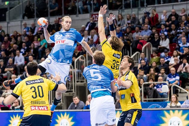 1 Handball Bundesliga Bergischer HC Rhein Neckar Loewen 26 12 2019 Fabian Gutbrod 22, Bergischer Handball Club , Jesper Nielsen 36, Rhein Neckar Loewen , 1 Handball Bundesliga, Bergischer HC Rhein Neckar Loewen, ISS Dome, Duesseldorf Copyright: xBEAUTIFULxSPORTS Wunderlx