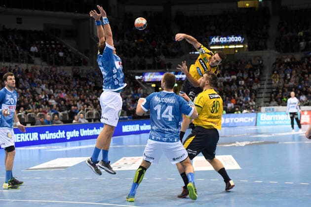 Handball Bundesliga 19 Matchday Bergischer HC Rhein Neckar Löwen on 26 12 2019 in the ISS Dome in Düsseldorf Jump shot by Rhein Neckar Löwe Romain Lagarde No 8 WD