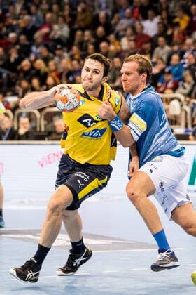 1 Handball Bundesliga Bergischer HC Rhein Neckar Loewen 26 12 2019 Romain Lagarde 8, Rhein Neckar Loewen , Max Darj 5, Bergischer Handball Club , 1 Handball Bundesliga, Bergischer HC Rhein Neckar Loewen, ISS Dome, Duesseldorf Copyright: xBEAUTIFULxSPORTS Wunderlx