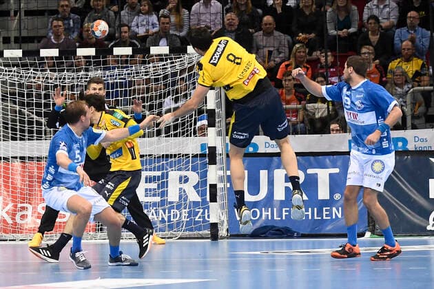 Handball Bundesliga 19 Matchday Bergischer HC Rhein Neckar Löwen on 26 12 2019 in the ISS Dome in Düsseldorf Jump shot by Rhein Neckar Löwe Romain Lagarde No 8 WD