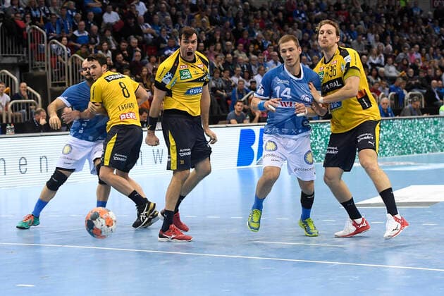 Handball Bundesliga 19 Matchday Bergischer HC Rhein Neckar Löwen on 26 12 2019 in the ISS Dome in Düsseldorf Cheering near Rhein Neckar Löwe Gedeon Guardiola No 30 after his successful block WD