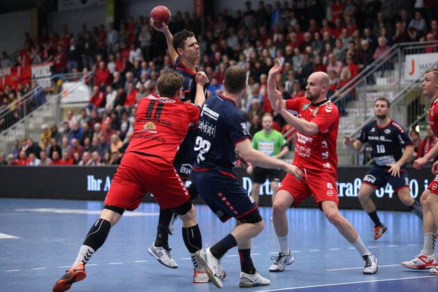 v l Jakob Schwabe ASV Hamm Westfalen 11 , Felix Koenig SG BBM Bietigheim 20 , Jonas Link SG BBM Bietigheim 22 , Markus Fuchs ASV Hamm Westfalen 6 GER, Handball, 2 Bundesliga, ASV Hamm Westfalen against SG BBM Bietigheim, 26 12 2019 Hamm Copyright: xStrohdiekx Eibner-Pressefotox EP_jsk