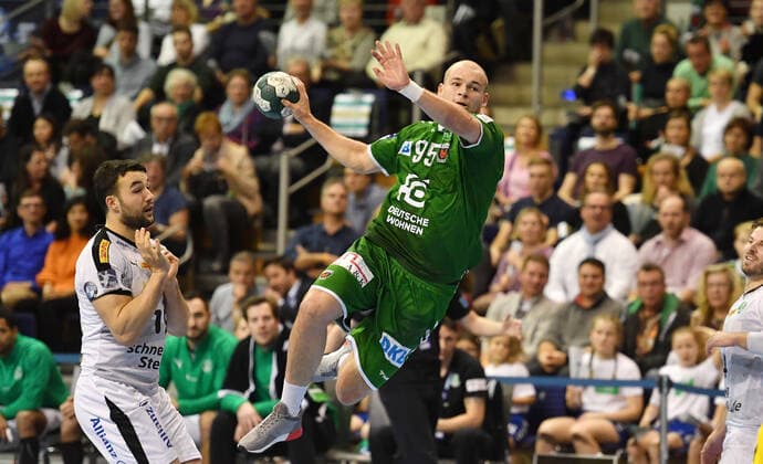 Paul Drux Füchse at the throw, left Alen Milosevic Leipzig , Füchse Berlin SC DHFK Leipzig 1 Bundesliga, DKB Handballbundesliga, 2019 2020 Men, Men, Men, Handball, Germany, Germany, Max Schmeling Halle Berlin, 26 12 2019