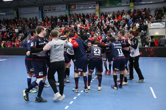 Victory celebrations at SG BBM Bietigheim GER, Handball, 2 Bundesliga, ASV Hamm Westphalia against SG BBM Bietigheim, 26 12 2019 Hamm Copyright: xStrohdiekx Eibner-Pressefotox EP_jsk