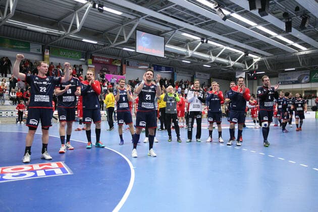 Victory celebrations at SG BBM Bietigheim GER, Handball, 2 Bundesliga, ASV Hamm Westphalia against SG BBM Bietigheim, 26 12 2019 Hamm Copyright: xStrohdiekx Eibner-Pressefotox EP_jsk