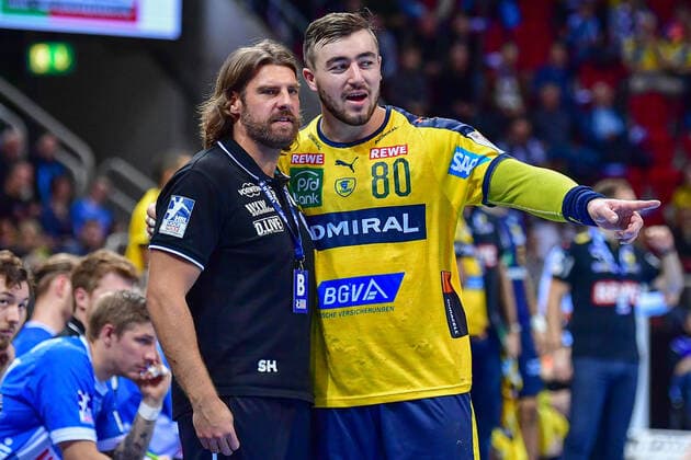 LIQUI MOLY Handball Bundesliga 2019 2020 26 12 2019 Bergischer HC Rhein Neckar Löwen, ISS Dome Düsseldorf Jannik Kohlbacher RNL, 80 Sebastian Hinze Trainer, Bergischer HC in dialogue Trainer Talk, 26 12 2019, Düsseldorf Germany , Handball, Bundesliga, Bergischer HC Rhein Neckar Löwen xshx