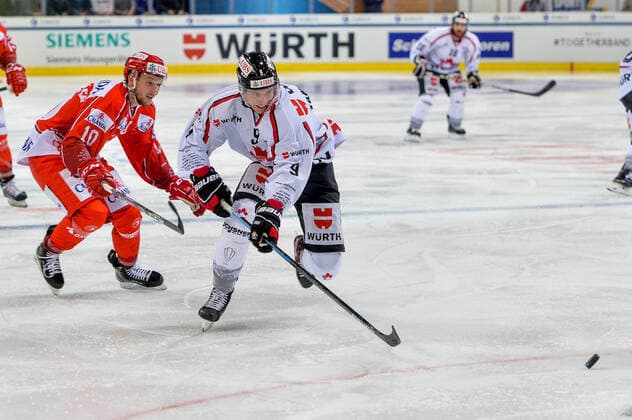 26 12 2019, Davos, Vaillant Arena, Spengler Cup HC Trinec Team Canada, Adam Tambellini Team Canada Davos Vaillant Arena Graubünden Switzerland Copyright: xJustPictures.ch AndreaxBrancax