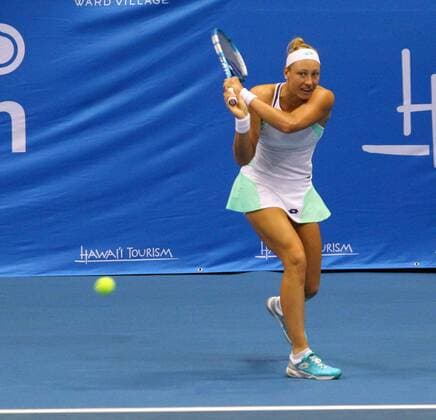 December 27, 2019 - Yanina Wickmayer hits a return shot during the Hawaii Open invitational tournament match between Yanina Wickmayer (Belgium) and Danielle Collins (USA) at the Stan Sheriff Center in Honolulu, HI - CSM. Tennis 2019: Hawaii Open DEC27 - ZUMAc04_ 20191227_zaf_c04_070 Copyright: xMichaelxSullivanx