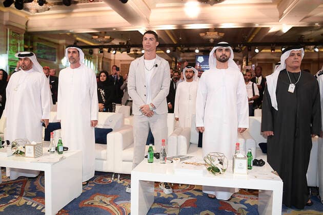Foto Fabio Ferrari - LaPresse 28 Dicembre 2019 Dubai ( Emirati Arabi ) 14ma edizione di Dubai International Sports Conference - Beat the Challenges, Cristiano Way - Globe Soccer Award 2019 Nella foto:Cristiano Ronaldo photo Fabio Ferrari LaPresse December 28, 2019 Dubai (Unated Arab Emirate) Sport 13th edition of the Dubai International Sports Conference - Beat the Challenges, Cristiano Way - Globe Soccer Award 2019 In the pic:Cristiano Ronaldo  Copyright: xFabioxFerrari LaPresse LaPresse x