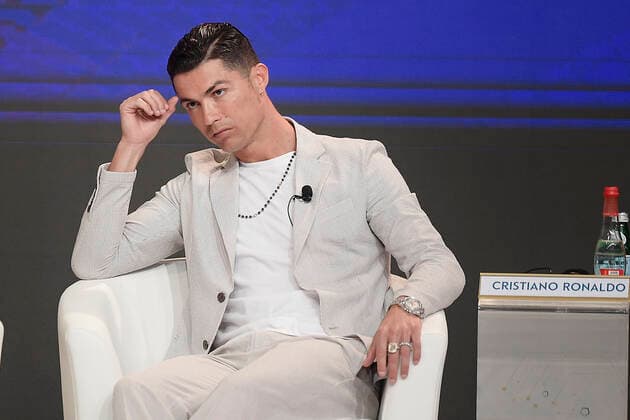 Foto Fabio Ferrari - LaPresse 28 Dicembre 2019 Dubai ( Emirati Arabi ) 14ma edizione di Dubai International Sports Conference - Beat the Challenges, Cristiano Way - Globe Soccer Award 2019 Nella foto:Cristiano Ronaldo photo Fabio Ferrari LaPresse December 28, 2019 Dubai (Unated Arab Emirate) Sport 13th edition of the Dubai International Sports Conference - Beat the Challenges, Cristiano Way - Globe Soccer Award 2019 In the pic:Cristiano Ronaldo  Copyright: xFabioxFerrari LaPresse LaPresse x
