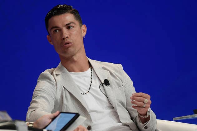 Foto Fabio Ferrari - LaPresse 28 Dicembre 2019 Dubai ( Emirati Arabi ) 14ma edizione di Dubai International Sports Conference - Beat the Challenges, Cristiano Way - Globe Soccer Award 2019 Nella foto:Cristiano Ronaldo photo Fabio Ferrari LaPresse December 28, 2019 Dubai (Unated Arab Emirate) Sport 13th edition of the Dubai International Sports Conference - Beat the Challenges, Cristiano Way - Globe Soccer Award 2019 In the pic:Cristiano Ronaldo  Copyright: xFabioxFerrari LaPresse LaPresse x