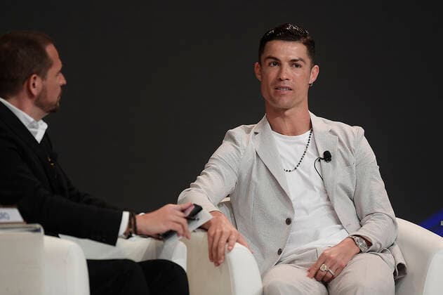 Foto Fabio Ferrari - LaPresse 28 Dicembre 2019 Dubai ( Emirati Arabi ) 14ma edizione di Dubai International Sports Conference - Beat the Challenges, Cristiano Way - Globe Soccer Award 2019 Nella foto:Cristiano Ronaldo photo Fabio Ferrari LaPresse December 28, 2019 Dubai (Unated Arab Emirate) Sport 13th edition of the Dubai International Sports Conference - Beat the Challenges, Cristiano Way - Globe Soccer Award 2019 In the pic:Cristiano Ronaldo  Copyright: xFabioxFerrari LaPresse LaPresse x
