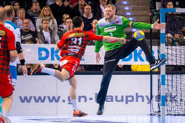 Stuttgart, Germany 29 December 2019 HBL 19 20 TVB 1898 Stuttgart vs. Füchse Berlin vs. left Tim Matthes Berlin , Goalkeeper Johannes Bitter Stuttgart Stuttgart Stuttgart Porsche Arena Baden Württemberg Germany