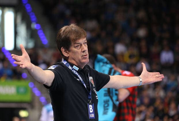 29 12 2019, Germany, Stuttgart, Handball 1 Bundesliga Season 2019 2020 TVB 1898 Stuttgart vs. Füchse Berlin Füchse Trainer Velimir Petkovic