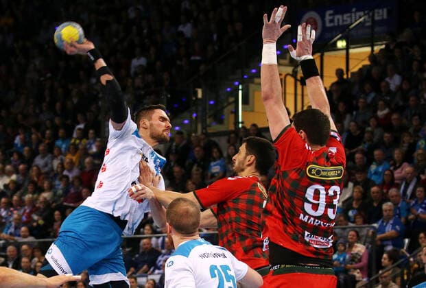 29 12 2019, Germany, Stuttgart, Handball 1 Bundesliga season 2019 2020 TVB 1898 Stuttgart vs. Füchse Berlin v l Dominik Weiß TVB , Marko Kopljar Berlin, Mijajlo Marsenic Berlin