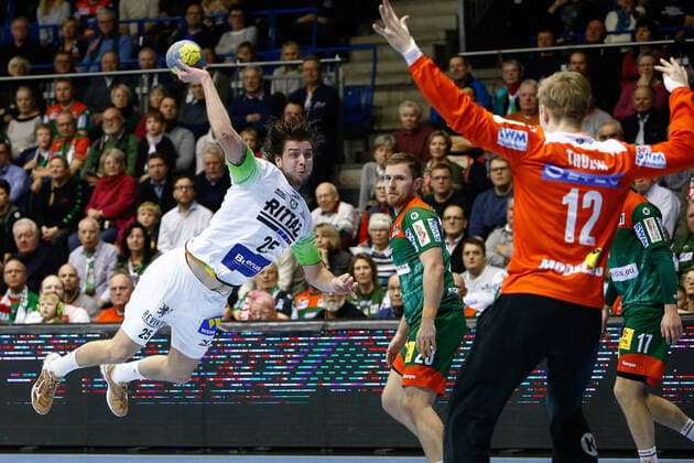 29 12 2019, xtgx, Handball Liqui Moly HBL, SC Magdeburg HSG Wetzlar emspor, v l Ole Forsell Schefvert Wetzlar, 25 throws goal, scorers, scored goal, goal, scores the goal GETEC Arena