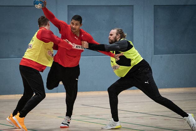 Mads Mensah for training with the mens handball team at the Idraettens Hus in Broendby, Monday 30 December 2019, Broendby Denmark,  Copyright: RitzauxScanpix NielsxChristianxVilmannx COP101 spdk20191230-115750-L